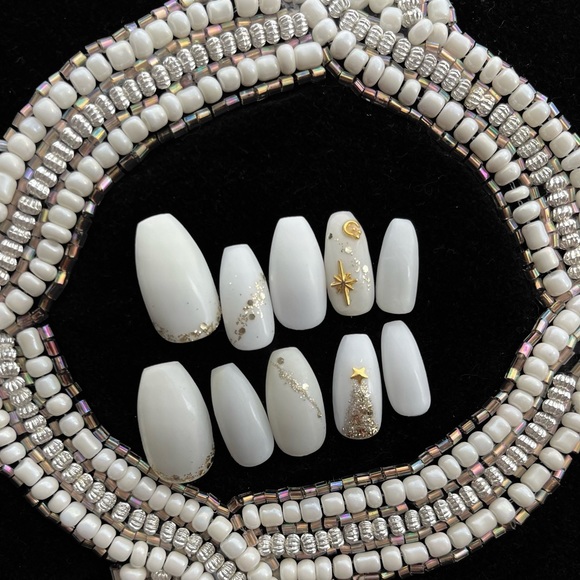 Reusable Hand Draw Press On Christmas Nails❤️🔥 - Picture 3 of 6